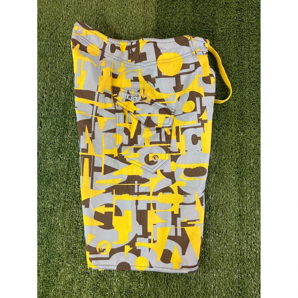 Volcom Board Shorts Mens 30 Yellow Grey Geometric Abstract‎ Print Swim Trunks